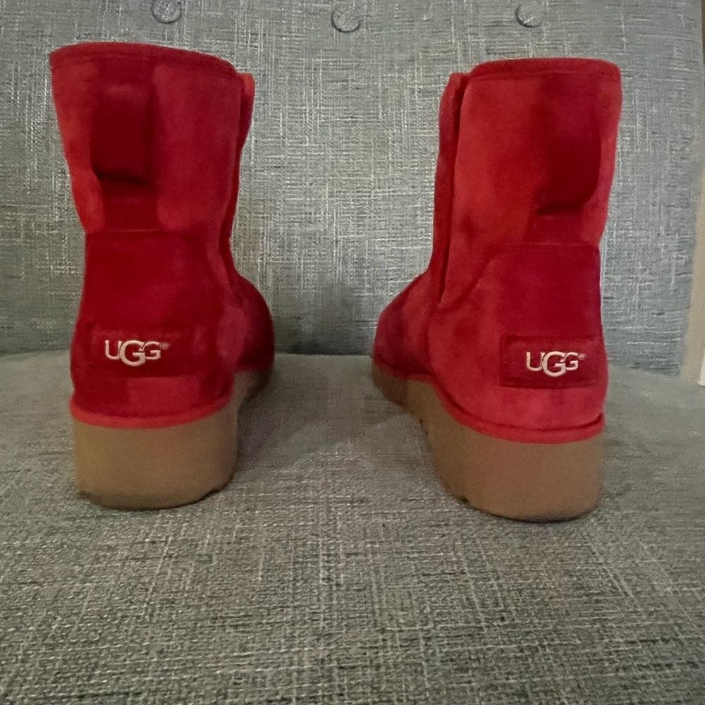 UGG Red Kristin Classic Slim Wedge Mini Boots Size 6 1/2
